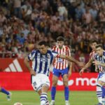 Oyazabal no perdona desde el punto de penalti y firma el 1-2 antes del descanso