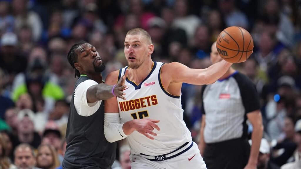Jokic y Murray lideran a los Nuggets, que se adelantan ante los Timberwolves