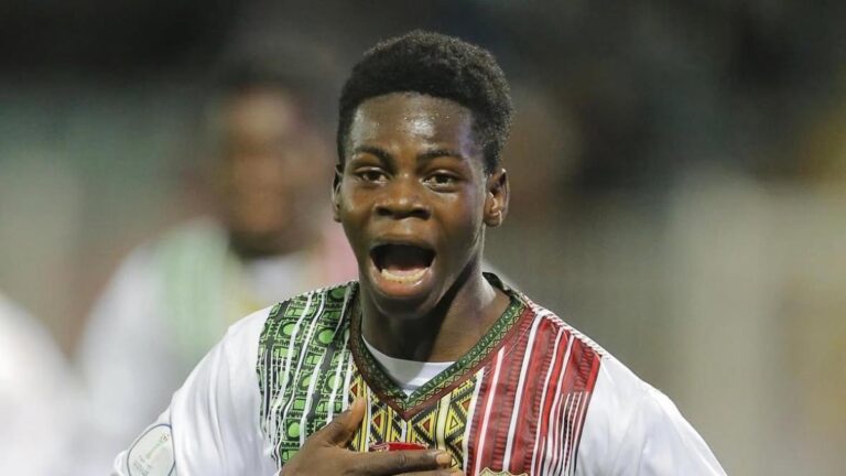 El Barça adelanta al Chelsea por el talentoso Seydou Dembélé