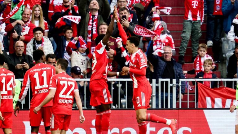 El campeón Bayern pone la primera piedra del Triplete