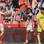 El Sporting golea a un Cádiz que sigue tonteando con el infierno