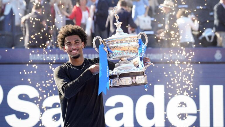 Arthur Fils, campeón del Godó: "¿Ganar a Alcaraz en Roland Garros? No lo sé, la última vez me pateó el culo"