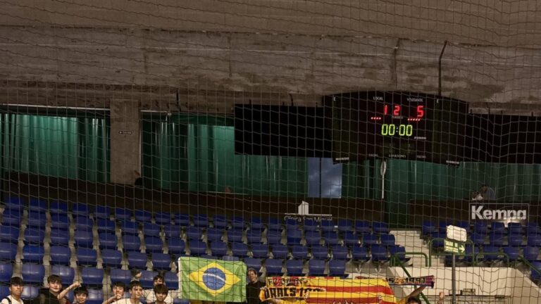 El Barça defiende el liderato ante el colista