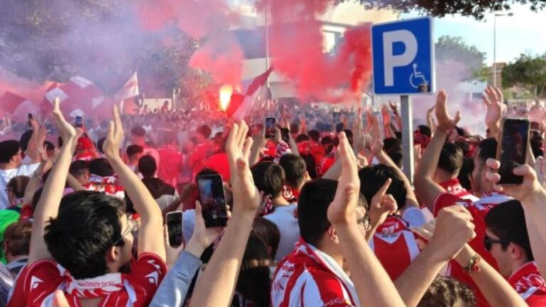 Batalla campal, detenidos y un herido antes del Almería-Málaga