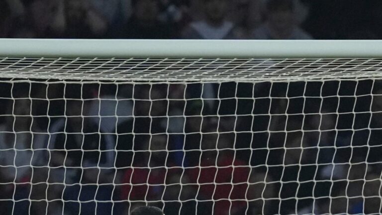 Un gran Endrick derrota al PSG y reabre la lucha por el título