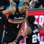 ¡Brutal! El ‘alien’ Wembanyama mete pánico en su estreno en unos playoffs