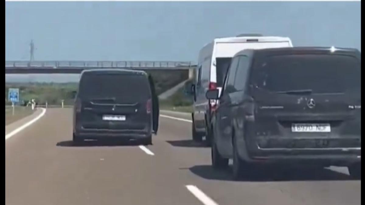 Denuncian que intentaron sacar de la carretera a una furgoneta con atléticos