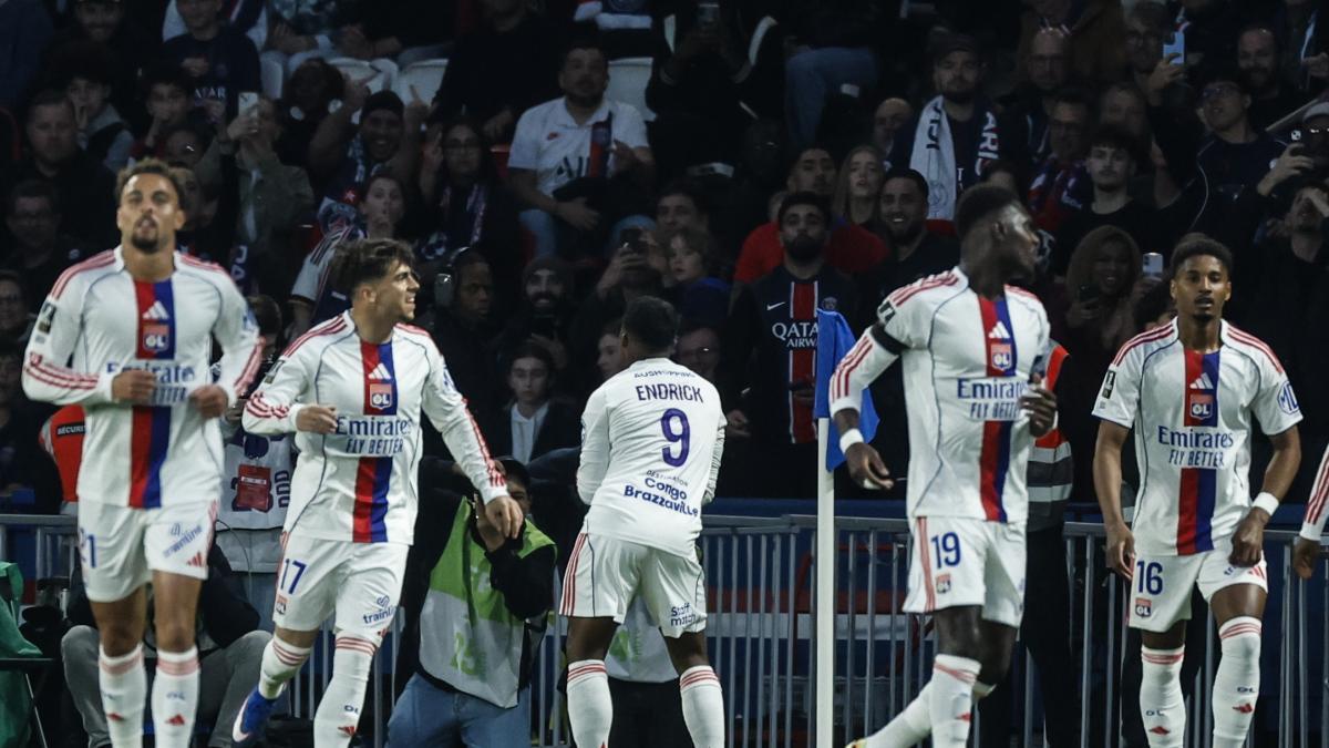 'Recado' de Hakimi a Endrick: "Que se dedique al fútbol"