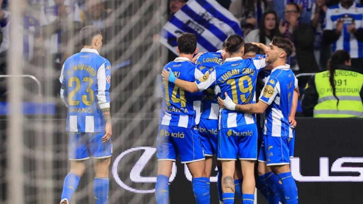 El Deportivo duerme como segundo tras ganar al Mirandés