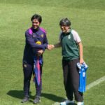 Cordialidad y buen humor en el encuentro de entrenadores previo al Espanyol-Barça