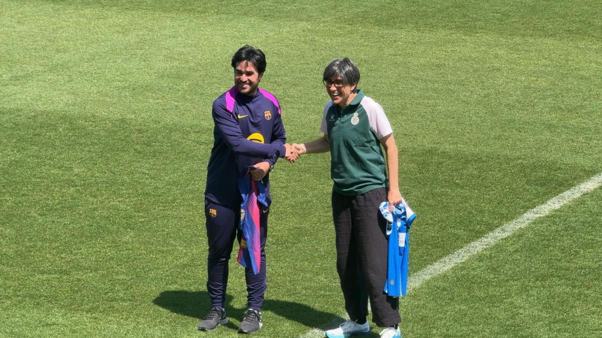 Cordialidad y buen humor en el encuentro de entrenadores previo al Espanyol-Barça