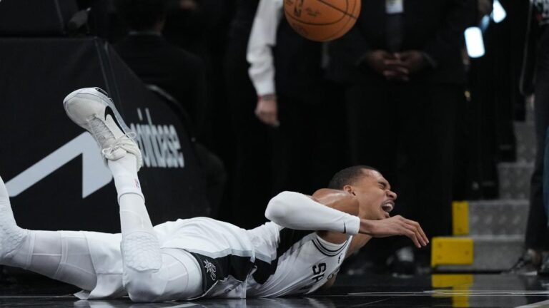 Wembanyama se retira con un fuerte golpe en la cara y los Blazers empatan la serie