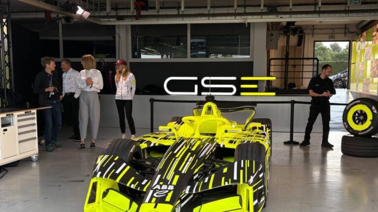 Opel arranca su nueva aventura en Fórmula E con un diseño 'Oh my God!': "El coche será una bestia"