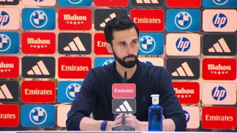 "La respuesta es francamente grosera, cortante y antipática. Le faltó decir: no me toques los..."