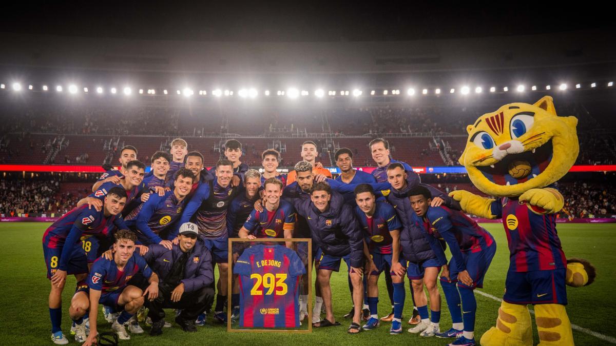 De Jong: "No estoy satisfecho, quiero la Champions con el Barça"