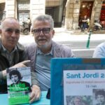 Otra Diada de Sant Jordi con muchas rosas y libros firmados