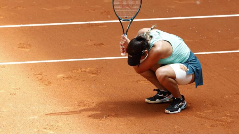 Jessica Bouzas se desmorona ante Shnaider en Madrid