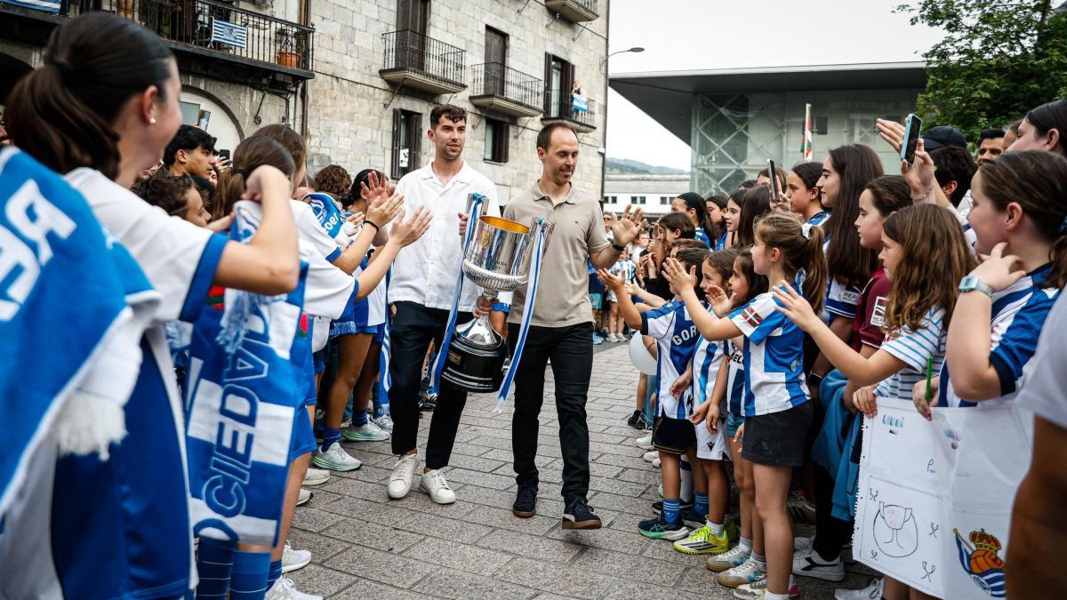 Azpeitia se rinde a Marrero, su héroe campeón, emocionado por el apoyo de su gente