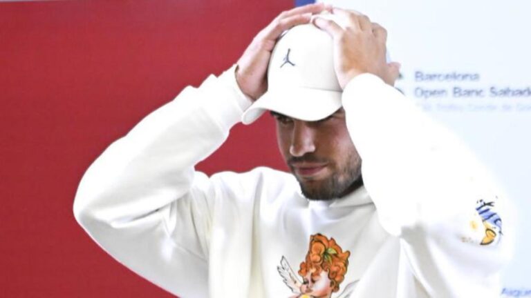 ¡Carlos Alcaraz, baja en Roland Garros!