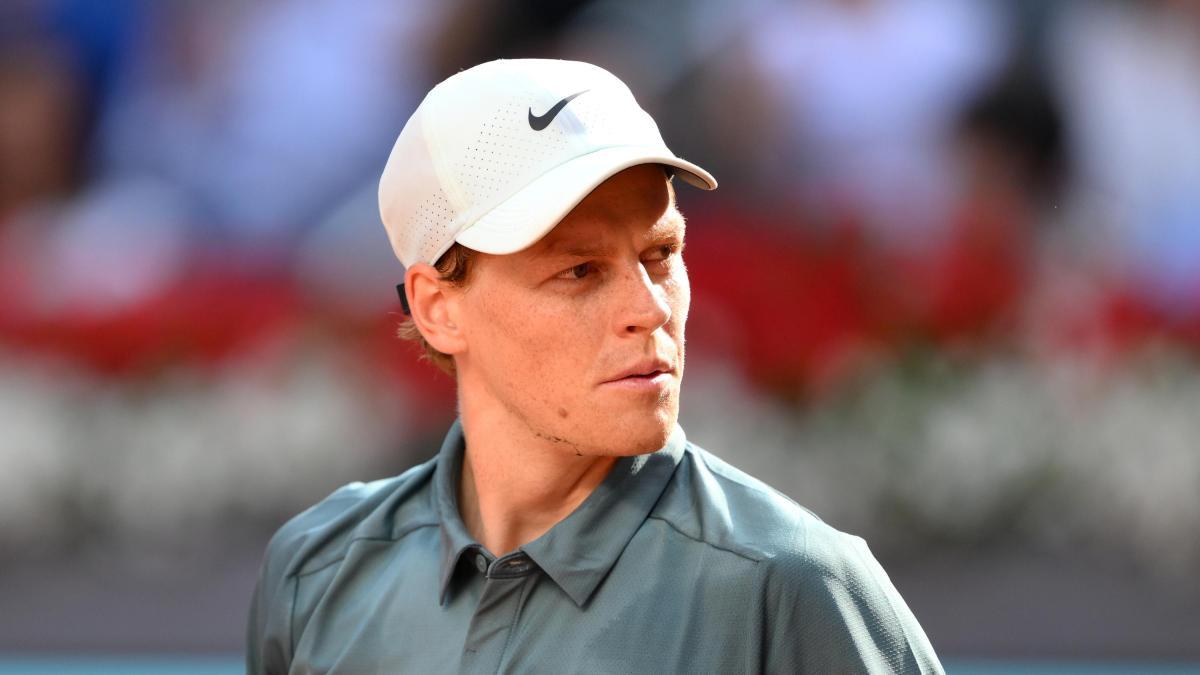 Sinner se entera de lo de Alcaraz a bocajarro: "Es muy triste, no me lo esperaba"