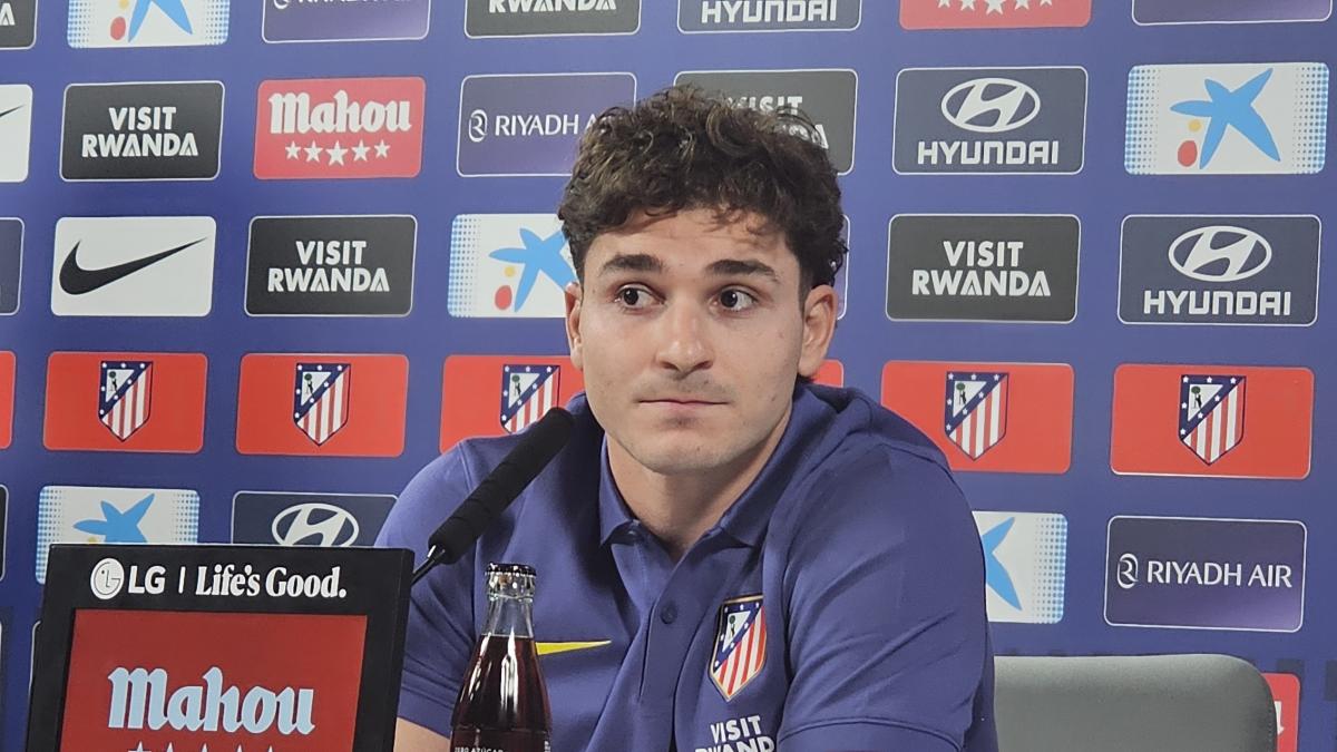 Julián no da carpetazo y el Barça toma nota