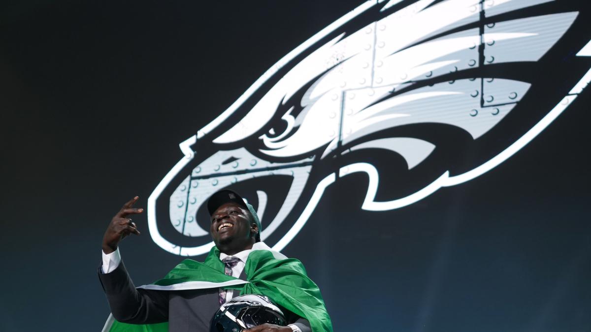 Uar Bernard, el deportista que ha sido seleccionado en el Draft de la NFL sin haber jugado nunca al fútbol americano