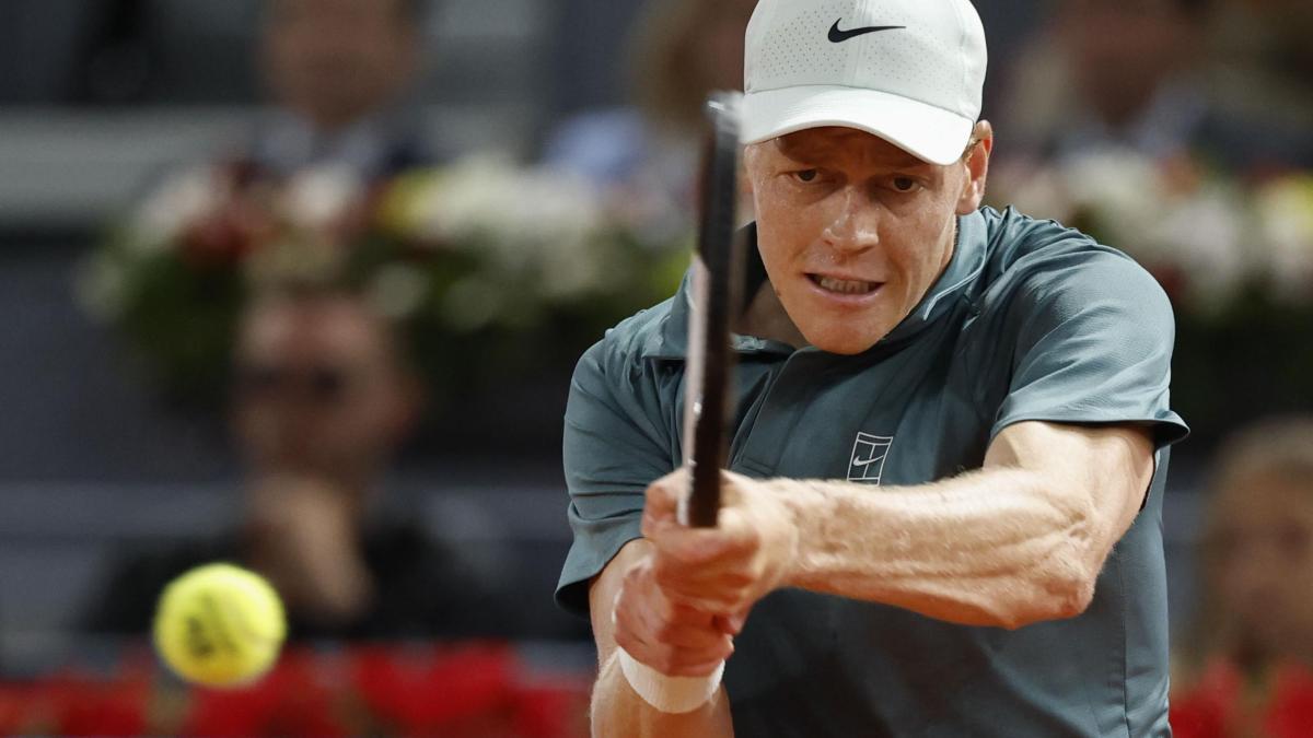 Sinner baja a la tierra a un Jódar que ya come en la mesa de los grandes