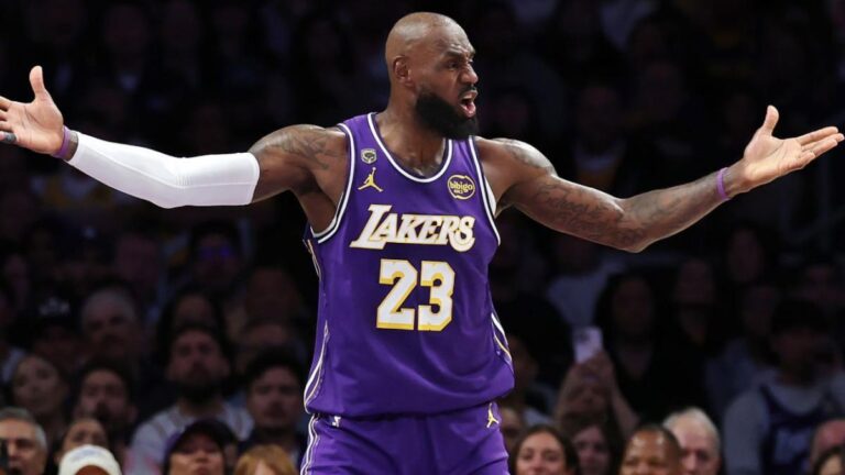 Nervios en los Lakers: ¡LeBron se calienta!. “Soy demasiado viejo para esa mierda”