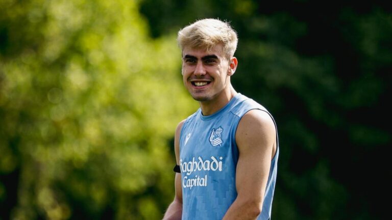 Barrenetxea da un paso al frente en la Real Sociedad con el Mundial en el horizonte
