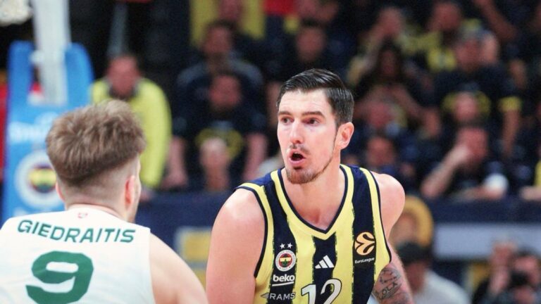 86-74: El campeón no da opción al Zalgiris y encarrila la serie
