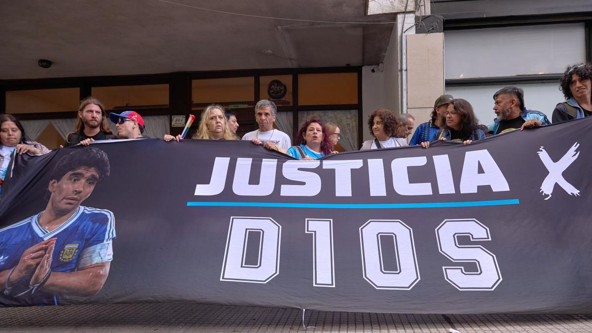"Maradona padecía un trastorno bipolar y otro narcisista"