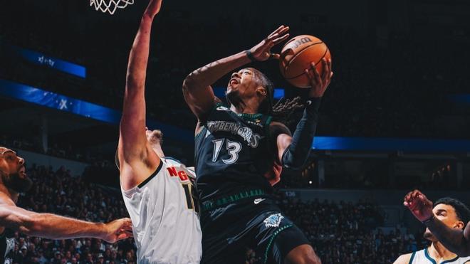 Los Nuggets de Jokic, al borde del KO en los playoffs de la NBA