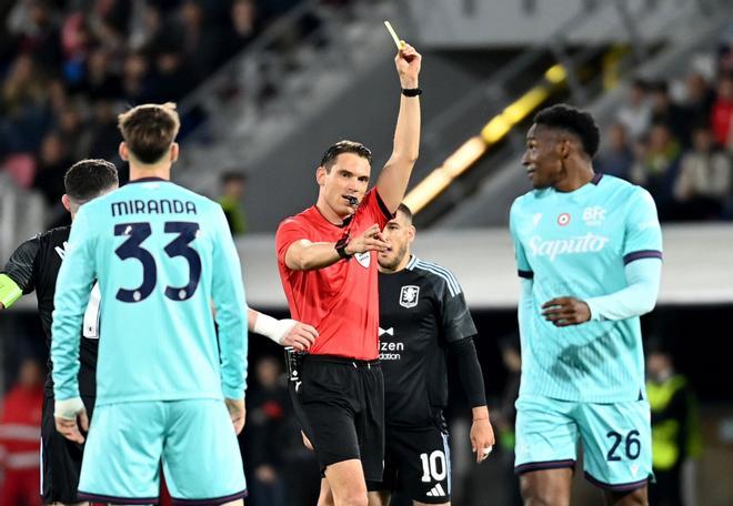 Equipo arbitral casi íntegro español en el PSG-Bayern: ¿Por qué solo el árbitro es suizo?