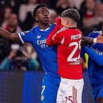 'Ley Prestianni': tarjeta roja a los jugadores que se tapen la boca para insultar