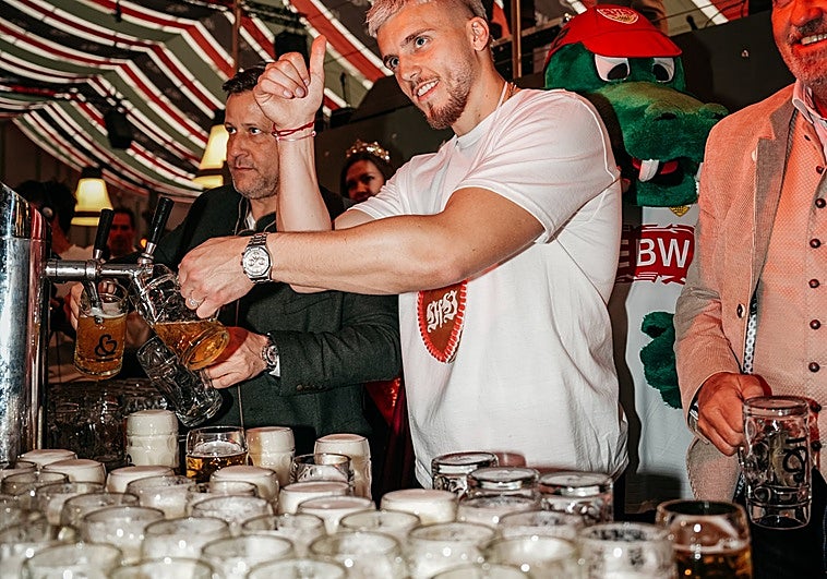 Locura en Alemania: cerveza gratis para los aficionados y helados para los niños