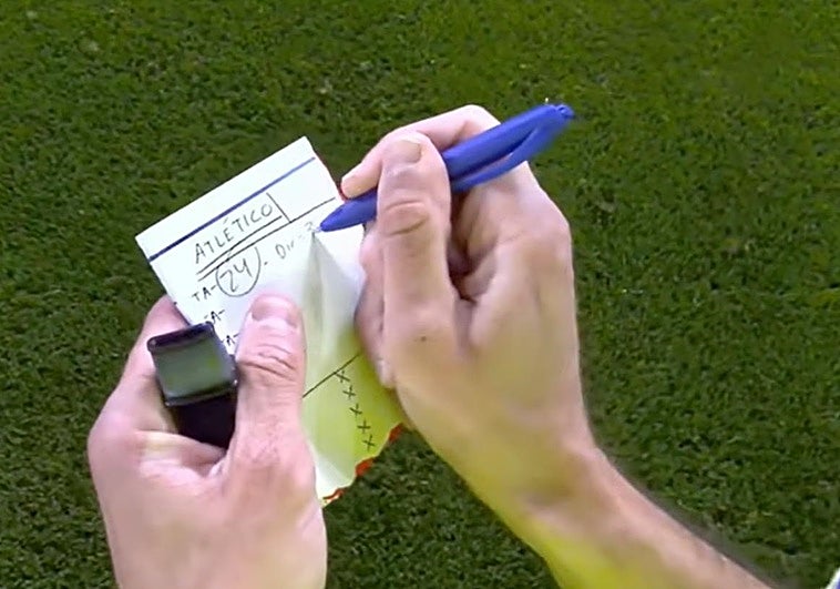 Así ven los ojos del árbitro todo lo que sucede en un partido de fútbol