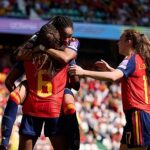 España se calienta y aplasta a Ucrania