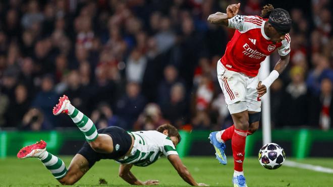 El Arsenal se cita con el Atlético entre polémicas y bostezos