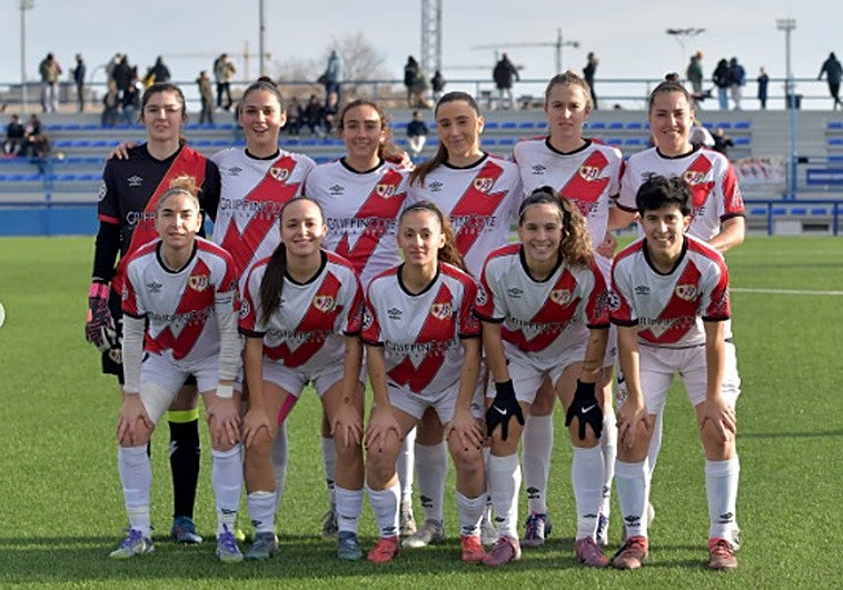 Futbolistas que juegan sin tener contrato