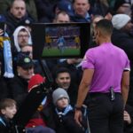 "Podemos hablar y llorar, pero ya dijo Platini que el VAR iba a matar el fútbol"