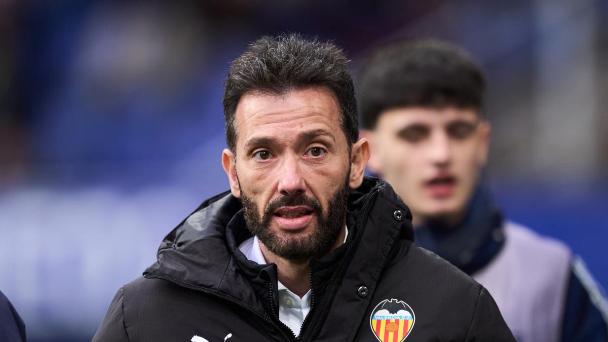 El Valencia regresa al trabajo con caras largas