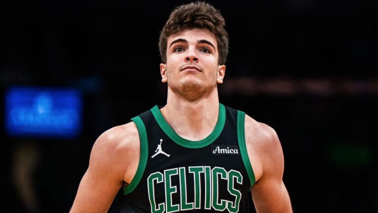 Hugo González cierra su temporada de 'rookie' con los Celtics