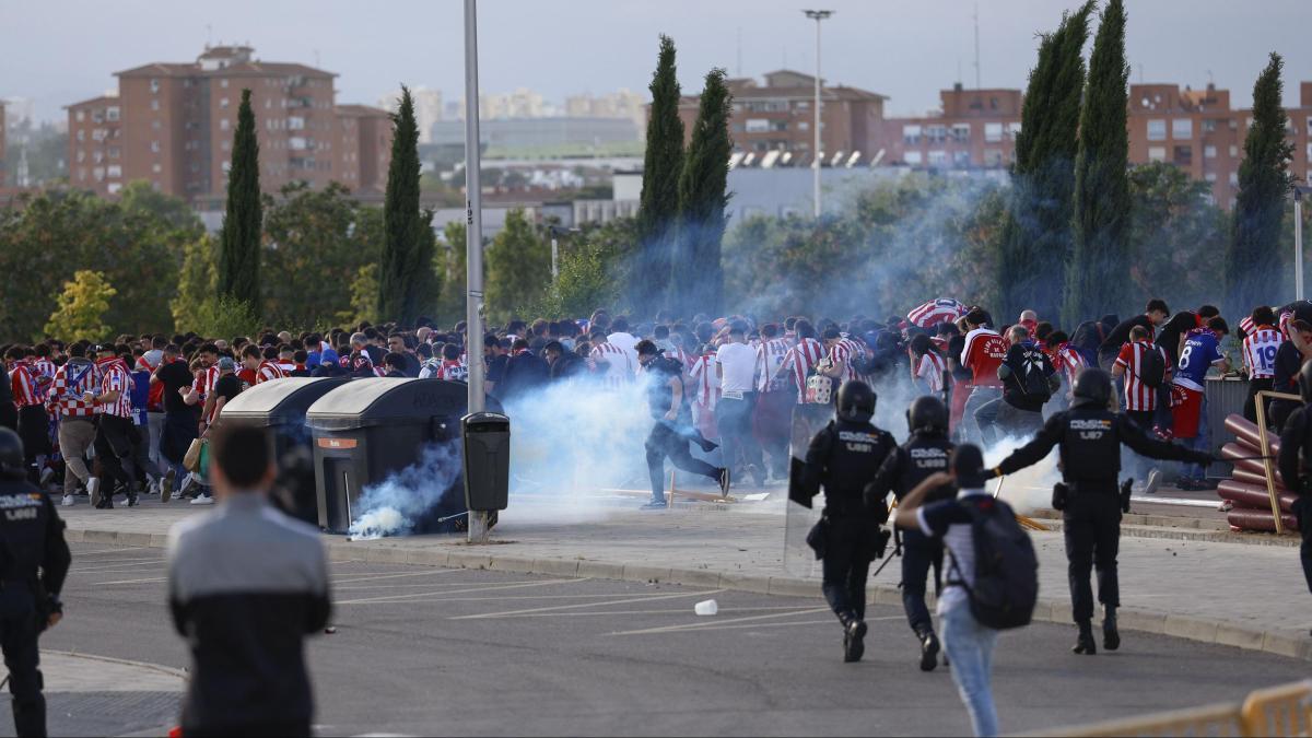 El Atlético alza la voz con la UEFA y la Policía por las cargas del Metropolitano, para evitar que se repitan