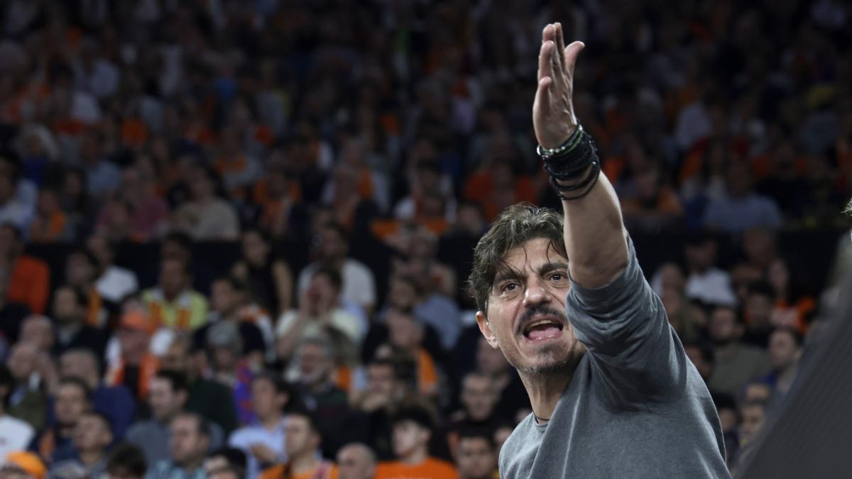 Dimitris Giannakopoulos carga contra Pedro Martínez y le envía un consejo: "Usted es un mentiroso"