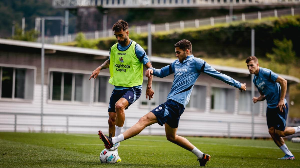 Guedes sigue fuera del grupo y Sevilla se aleja