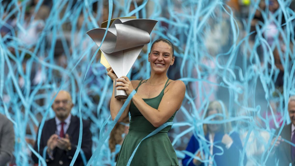 Kostyuk acaba con Andreeva y se corona nueva reina en Madrid