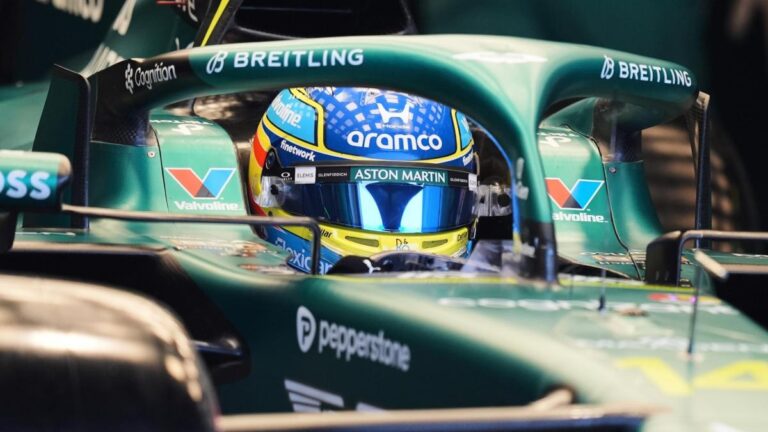 Aston Martin elimina las vibraciones pero a Alonso le golpean otros problemas: "Empecé la última vuelta que no tenía marchas saliendo de la última curva"