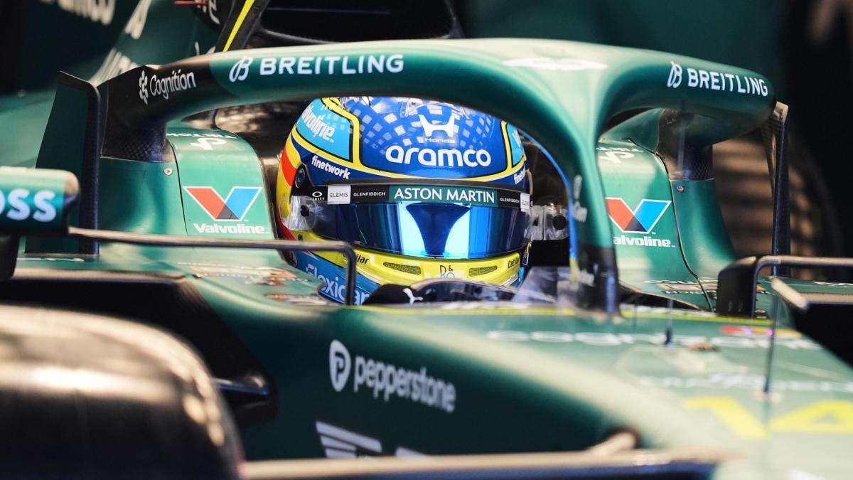 Aston Martin elimina las vibraciones pero a Alonso le golpean otros problemas: "Empecé la última vuelta que no tenía marchas saliendo de la última curva"