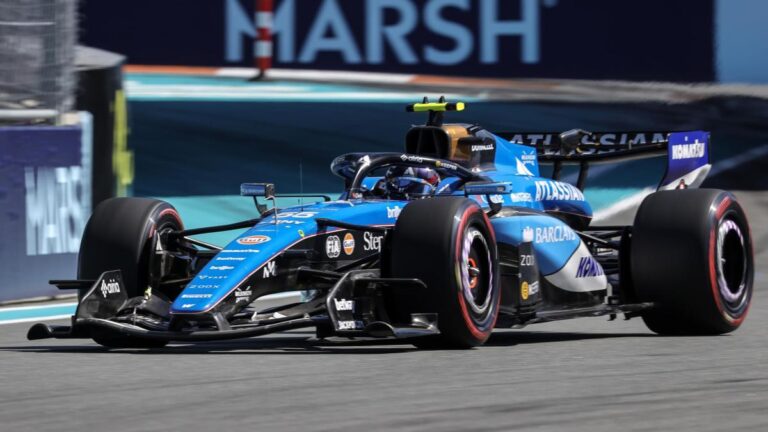 La radiografía de Carlos Sainz del progreso de Williams: "En lugar de estar a 4 o 5 décimas del 11º, ahora estamos a una"