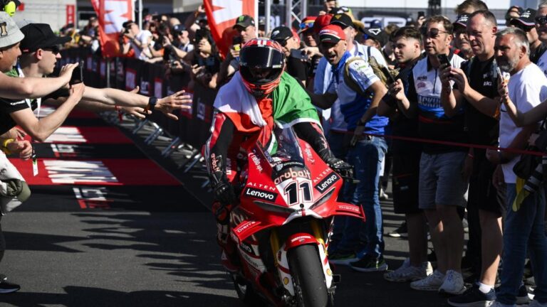 Nicolo Bulega gana la Superpole del GP de Hungría quedando por delante del español Lecuona